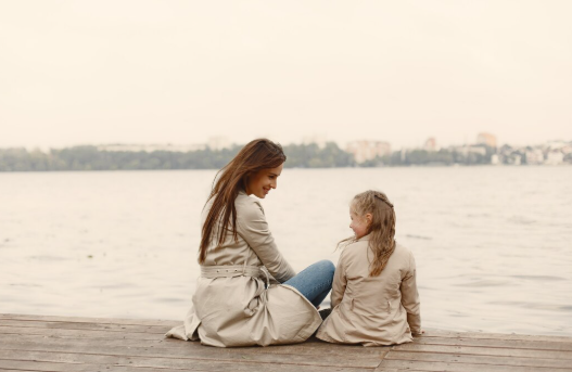 Anneler ve Kızları Bağlar ve Yansımalar - Uzm. Kl. Psk. Tarık Cemre Ağsar