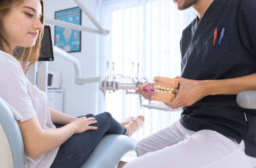 Restoratif ve Protetik Tedaviler Öncesinde Ortodontik Hazırlık - Dr. Dt. Erman Canlı