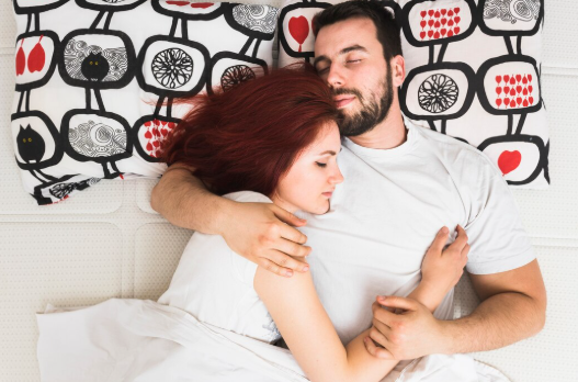 Cinsel Uyum Nedir? Partnerler Arasında Nasıl Geliştirilir? - Op. Dr. Taner Çavumirza