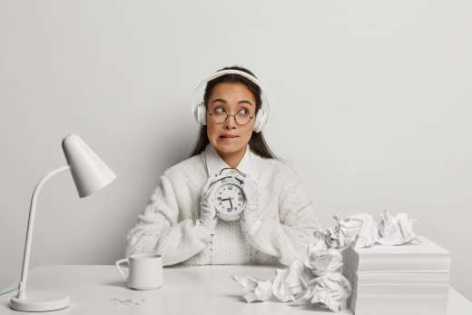 Erteleme ve Odaklanma Sorunları: Neden Başlamak Bu Kadar Zor Geliyor? - Psk. Sümeyye Dikmen