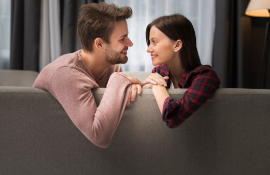 ÇİFT İLİŞKİLERİMDE NEDEN HEP AYNI KİŞİLERE ÇEKİLİYORUM? - Uzm. Kl. Psk. Zehra Demirhan