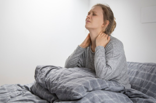 fibromiyaljide-butuncul-yaklasimlari-uzm-dr-sukriye-huma-tasci