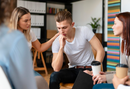 ozgur-muyuz-yoksa-sadece-oyaliyorlar-mi-habermas-ve-grup-psikolojisi-uzm-psk-esra-ozel