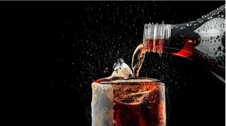 Asitli İçeceklerin Dişte Yarattığı Hasar Nedir?