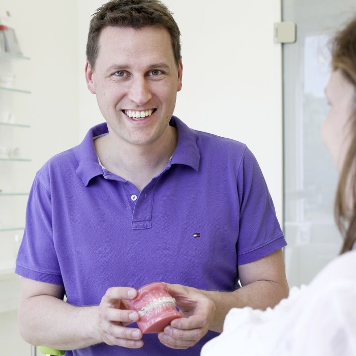 herr-dr-gomolka-im-jameda-interview