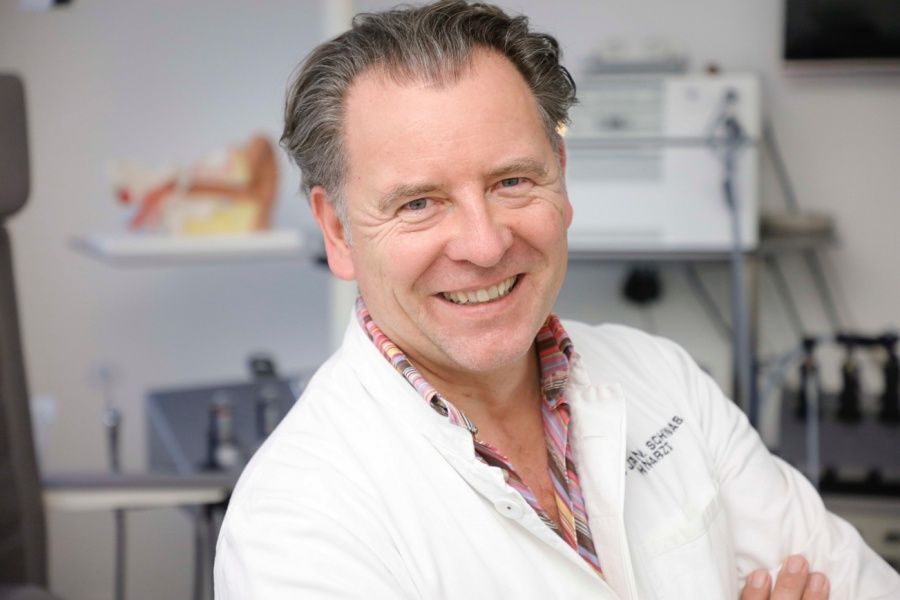 herr-dr-med-jan-alexander-schwab-im-jameda-interview