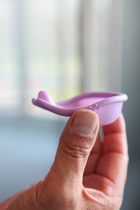 Selbstbestimmt verhüten mit der Barrieremethode: Anwendung und Arten des Diaphragmas