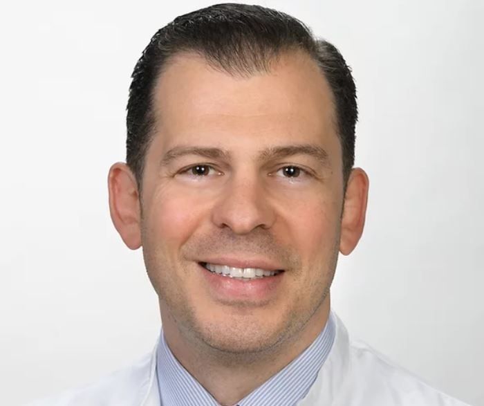 dr-med-christos-petridis-im-jameda-interview