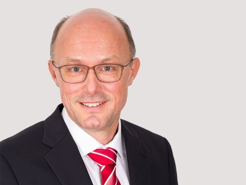 herr-dr-christian-gobrecht-im-jameda-interview