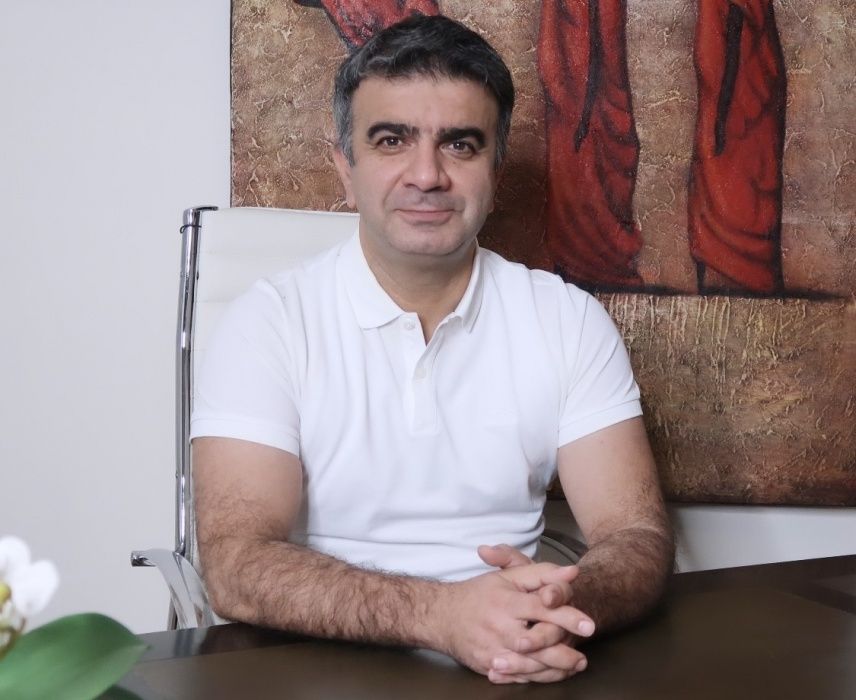 herr-dr-med-dent-mohammad-abadi-im-jameda-interview