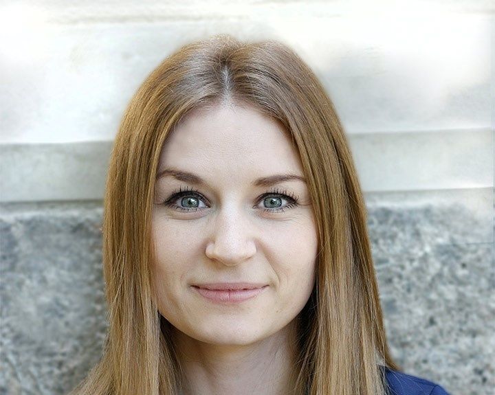 frau-dr-lara-stock-im-jameda-interview