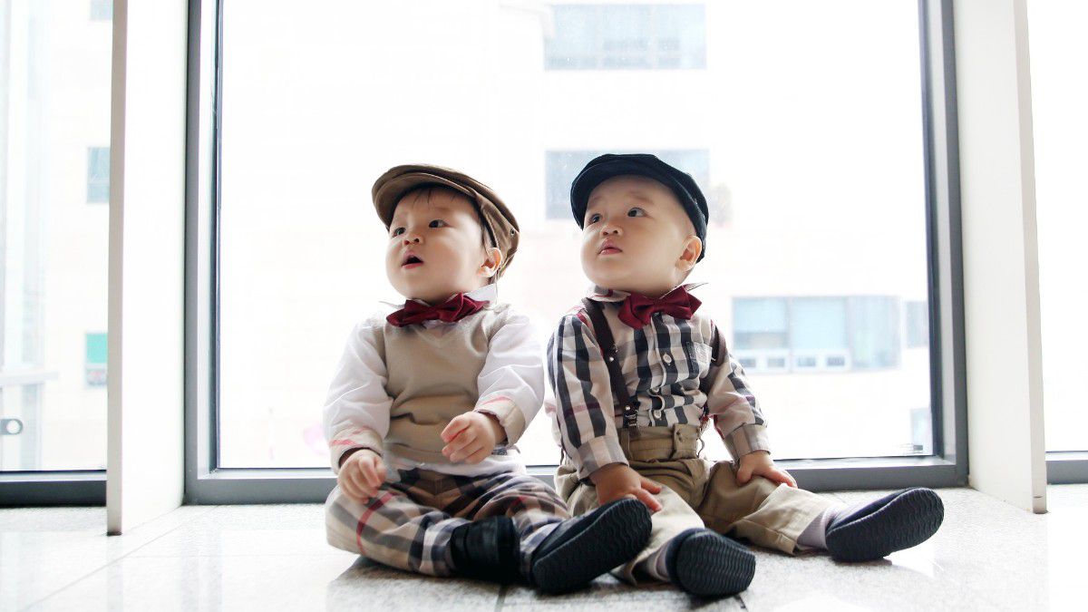 Biz, İkimiz; İkiziz