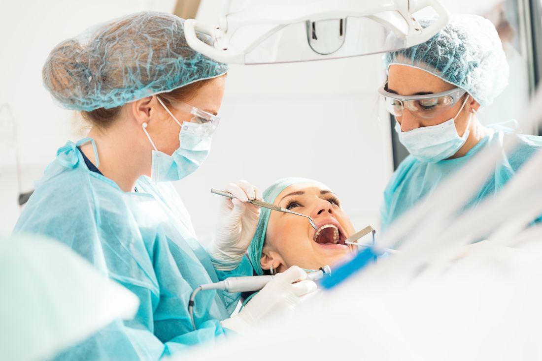 Dentistas y cirugía oral: qué hacen, qué tratan y cómo prepararte