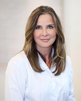 frau-dr-med-monika-brueck-im-jameda-interview