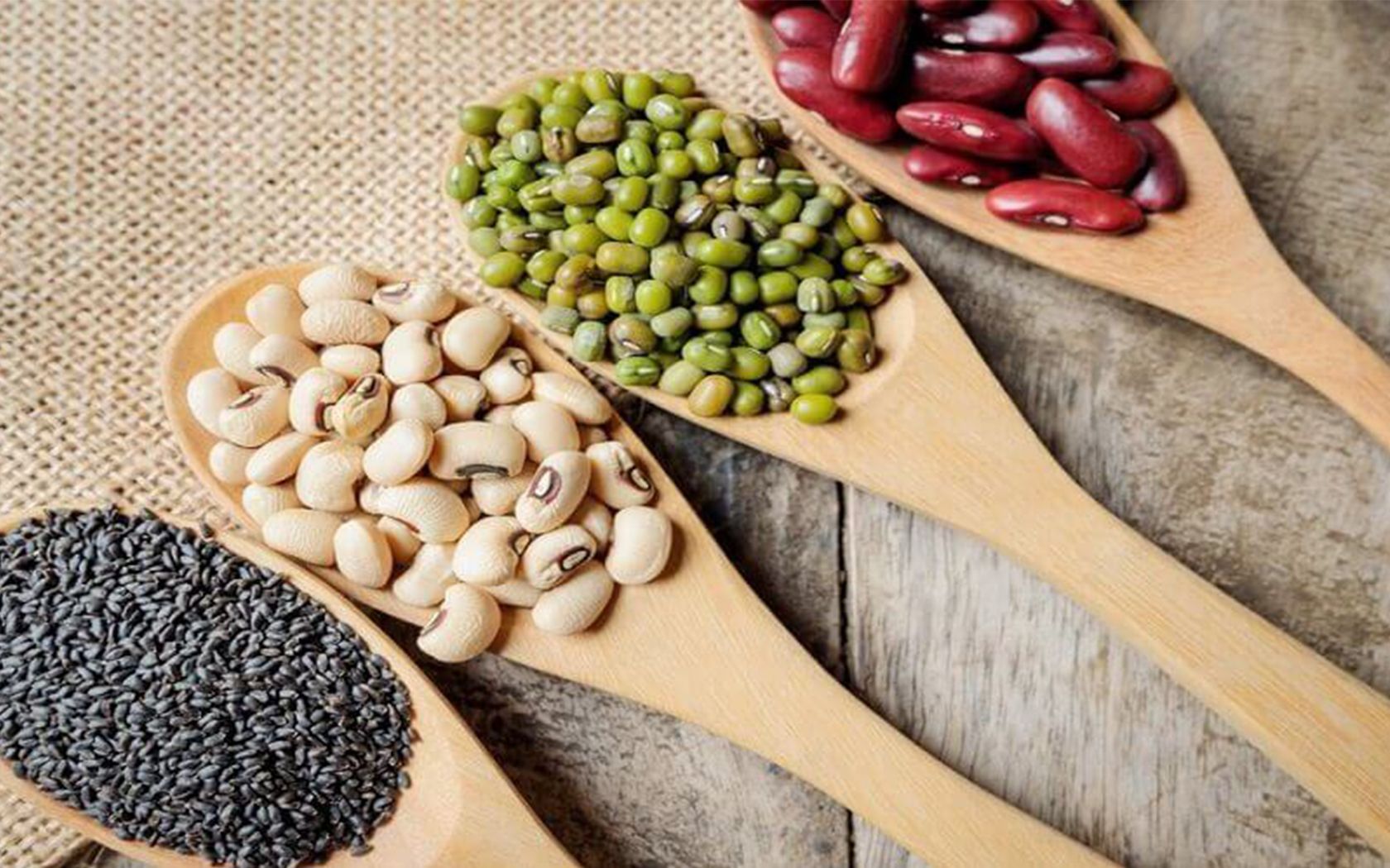 Fitoöstrojenler: Bitkisel Hormonların Sağlık Üzerindeki Etkileri