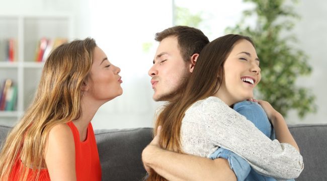 İlişkilerde Aldatma