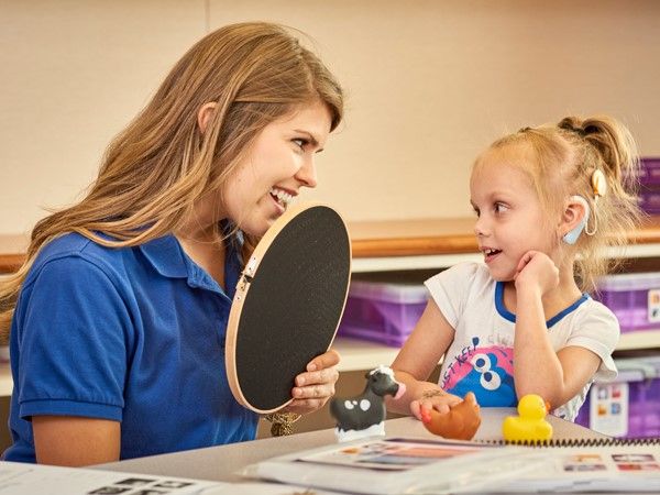 İşitsel Rehabilitasyonda Dil ve Konuşma Terapistinin Önemi