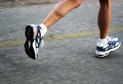 laufen-gege-pfunde-schnelles-gehen