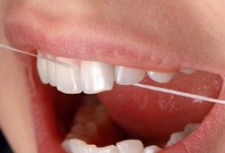 zahnfleischrueckgang-zahnfleischschwund-zahnfleischtaschen