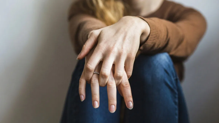 Zorlayıcı Zamanlarımızda Duygularımızla Nasıl Başa Çıkabiliriz?