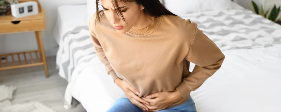 ragazza avverte dolori da ciclo