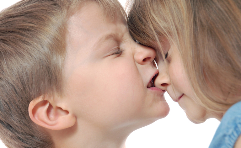 Bambino che morde: cosa fare