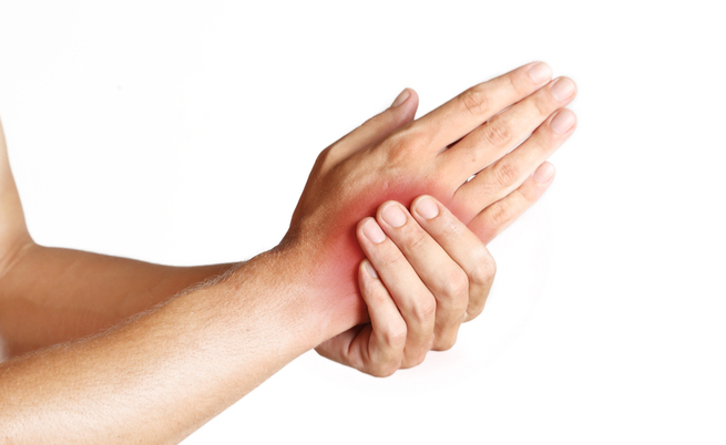 Quali sono le cause del dolore alla mano?