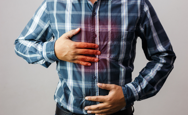 cosa provoca il reflusso gastroesofageo: il legame con il cancro negli anziani