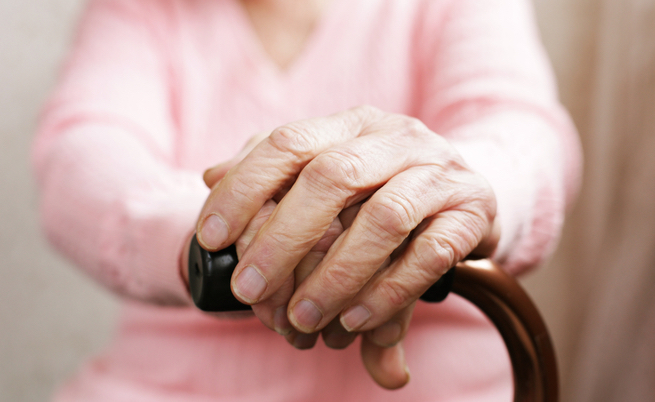 Accudire un malato di Parkinson: assistenza, farmaci, alimentazione e attività fisica