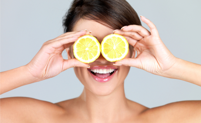 Dieta del limone: ecco i consigli utili per chi vuole perdere peso dopo le feste
