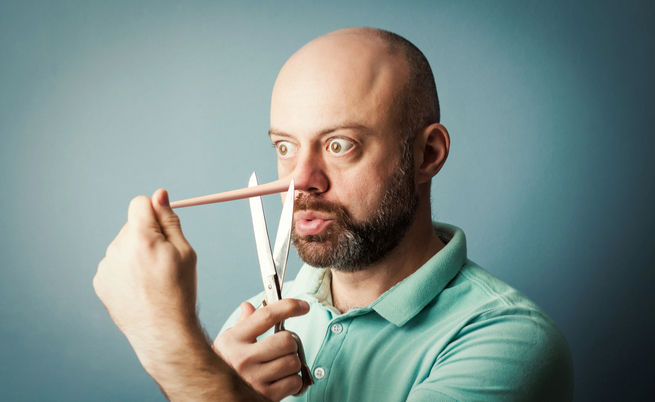 Ecco come riconoscere un bugiardo patologico