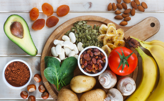 Banana e cibi ricchi di potassio: i benefici per il cuore e prevenire l'infarto