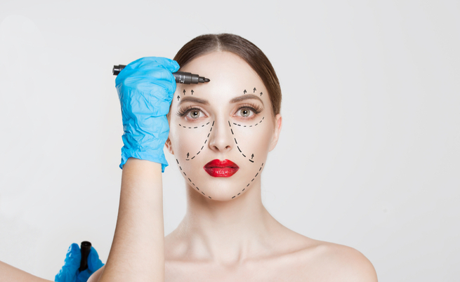 Cosa sono le rughe? Ecco i trattamenti più efficaci