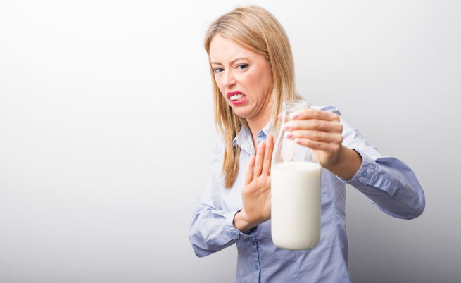 Intolleranza al lattosio: sintomi, test e alimenti da evitare