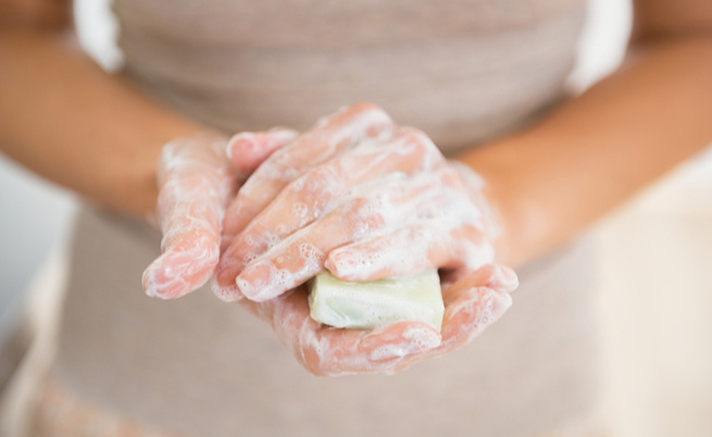 Pelle secca, sensibile o grassa: come scegliere il sapone giusto