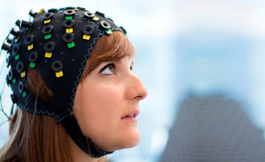 comunicare con il pensiero per combattere la paralisi (nei casi come la SLA)