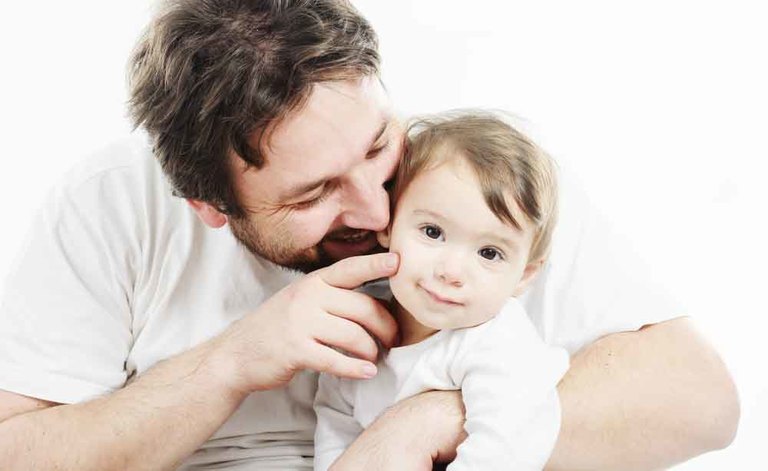 Le coccole: l'importanza di farle ai bambini