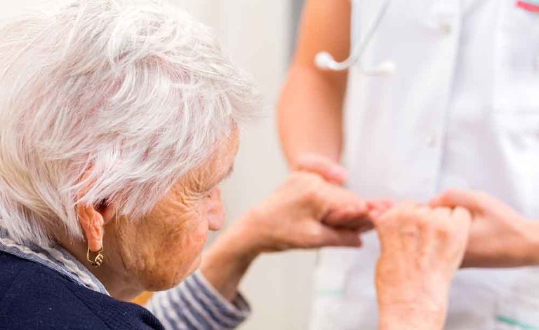 morbo di alzheimer: i sintomi della demenza senile