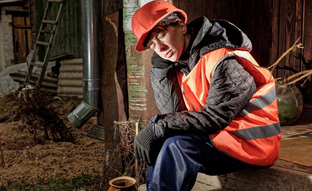 Sonnolenza, insonnia, apnee notturne: un rischio al lavoro