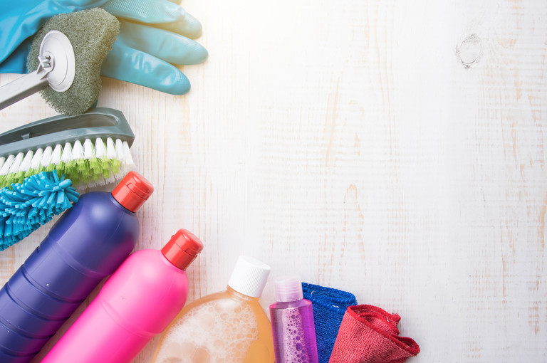 Pulizia superifici Coronavirus: cosa usare