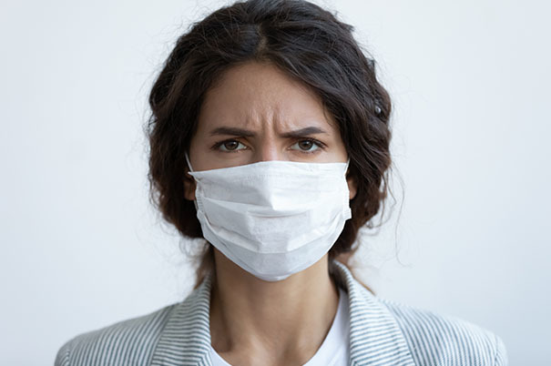 quanto dura il virus sulle mascherine? il rapporto dell'istituto superiore di sanità