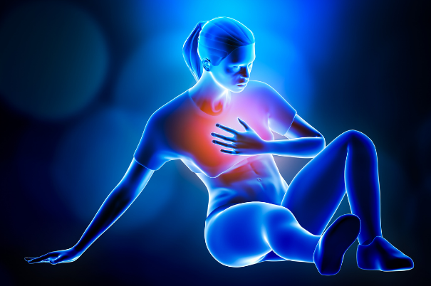 Donna sportiva seduta con sintomi tipici dell'asma