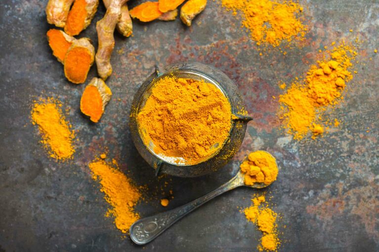 I benefici della Curcuma per i Processi di Guarigione