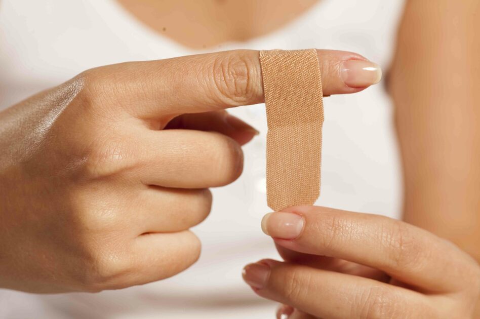 Tagliarsi con il ferro 