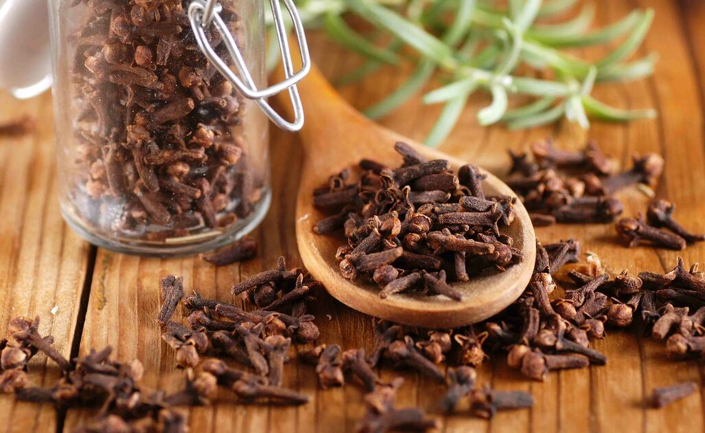 Osteoporosi e chiodi di garofano
