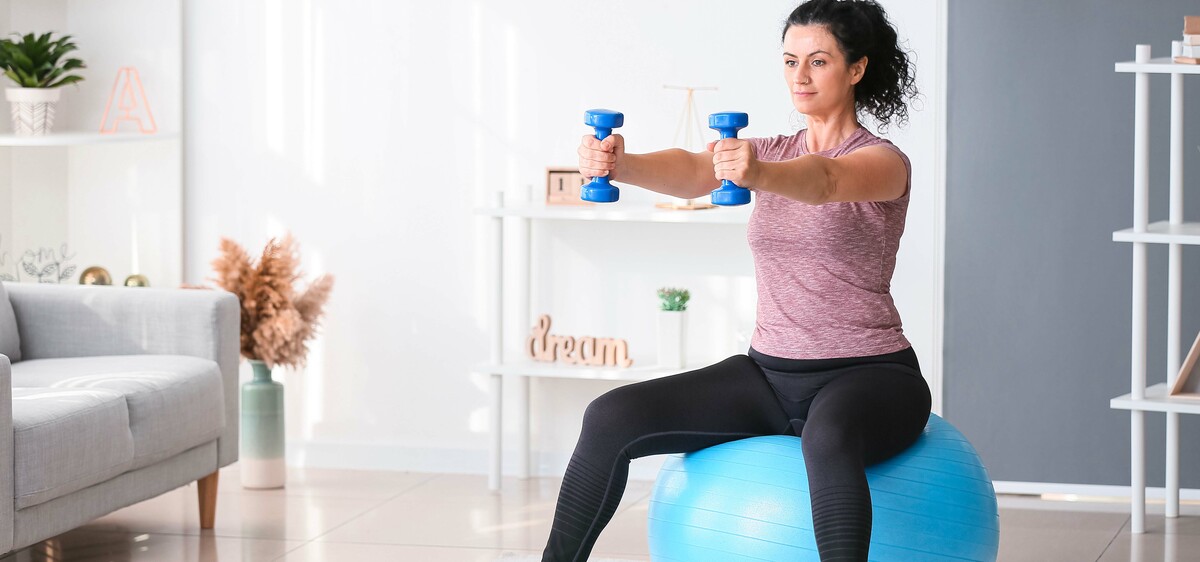 Esercizi per rassodare il seno: una selezione