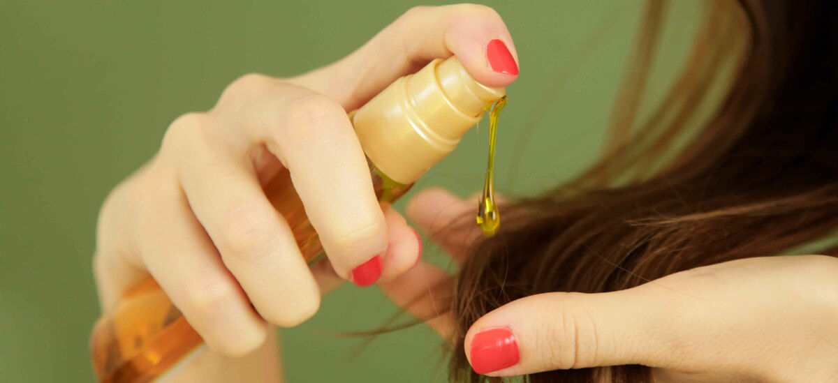 Ecco come funziona e i benefici dell'olio di argan sui capelli