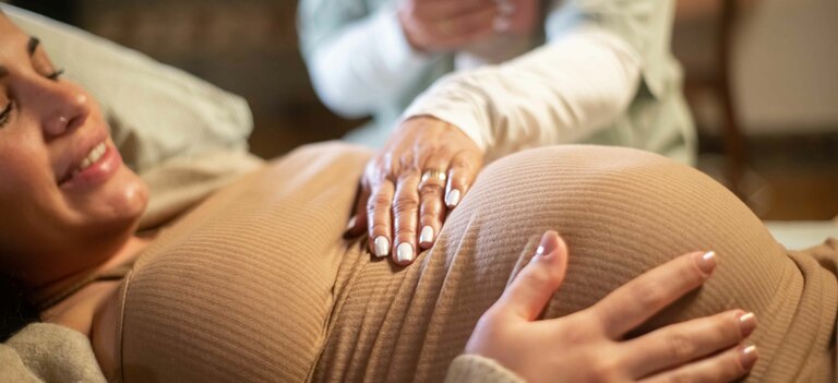 Scopriamo in cosa consiste il parto in casa