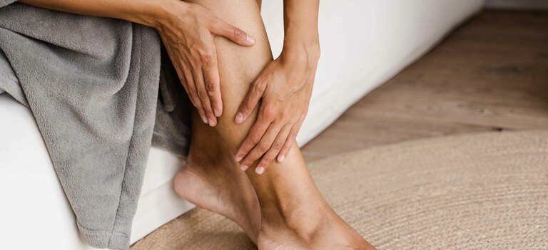 Con il gonfiore alle gambe è meglio controllare anche cuore e polmoni. Scopri perchè