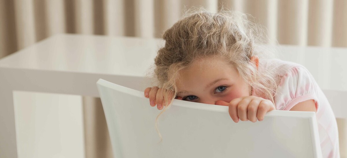 Scopriamo cosa fare per mettere a proprio agio i bambini timidi